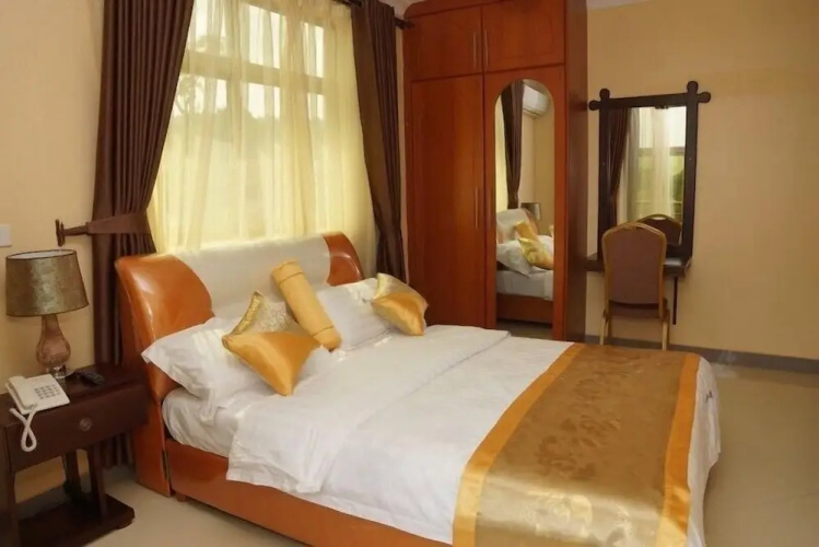 Nican Resort