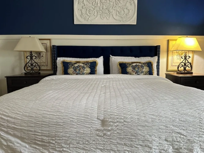 Deluxe Suite