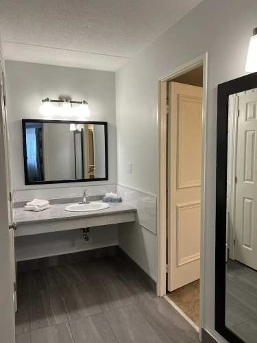 Quadruple Family Suite