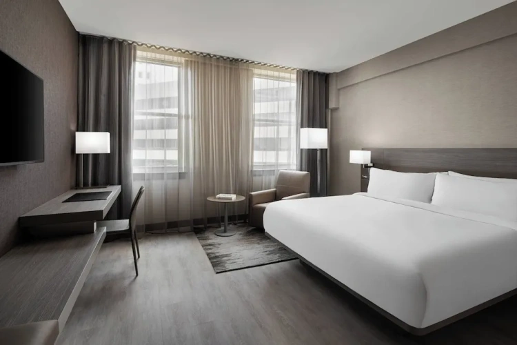 Standard Double room with city view