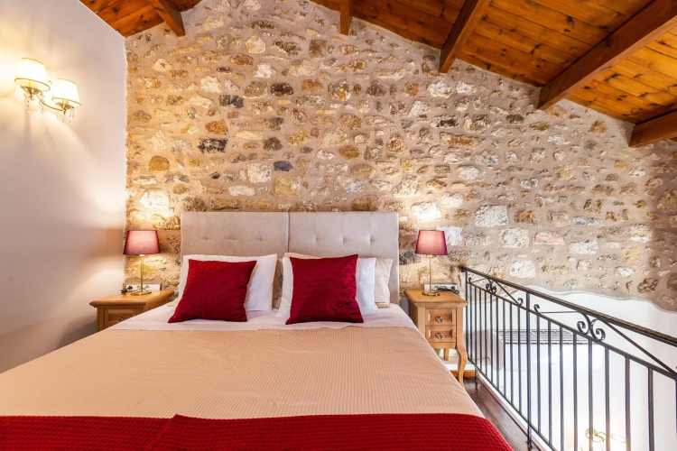 Phaedra Suites