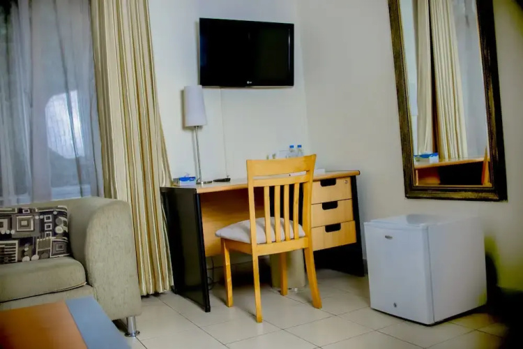 One Click Hotel