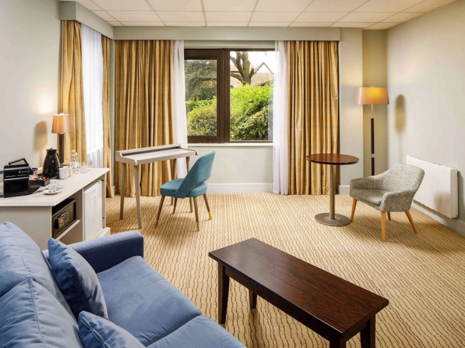 Ramada Hull