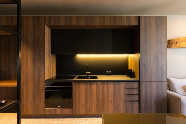 Olea Vouliagmeni Suite