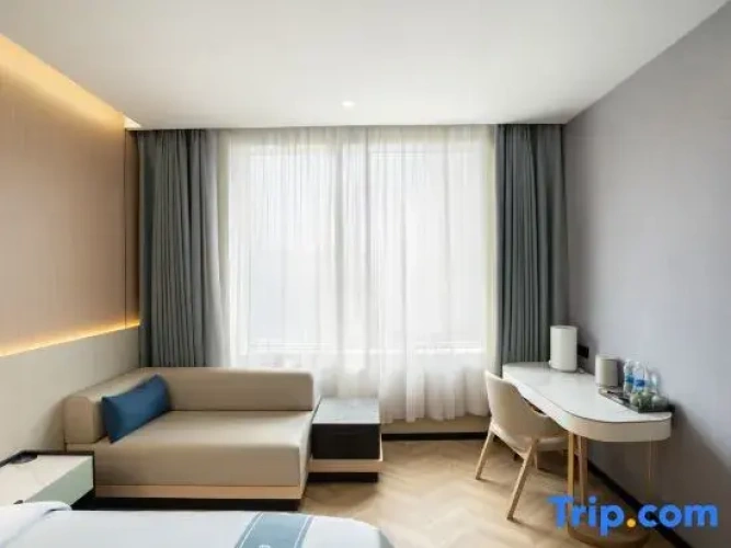 Premier room
