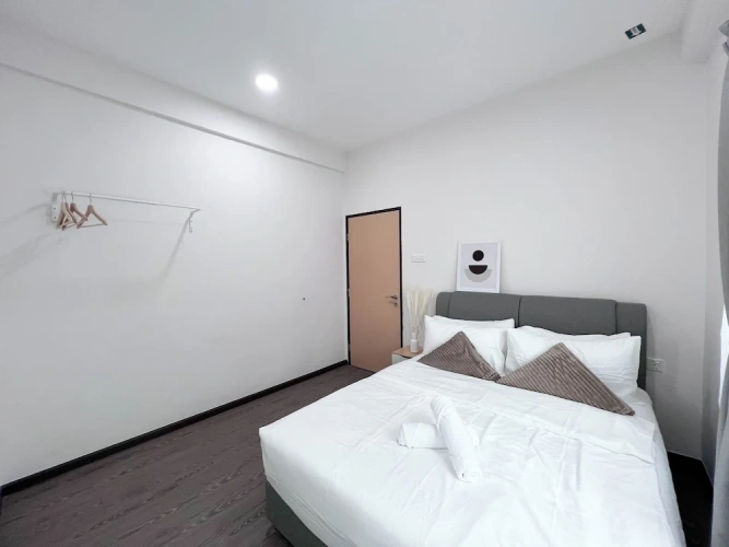 2 Bedrooms Apartment
