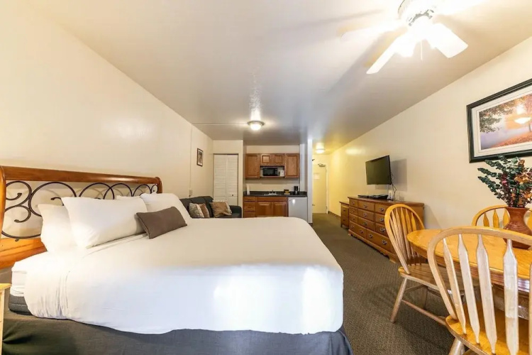 226 Bldg B 1 Bedroom Condo