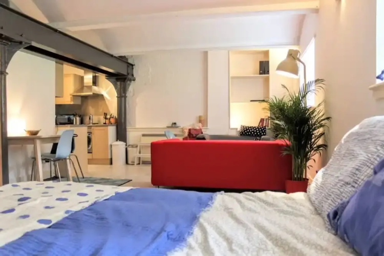 The Old Whisky Bond Studio Apartment