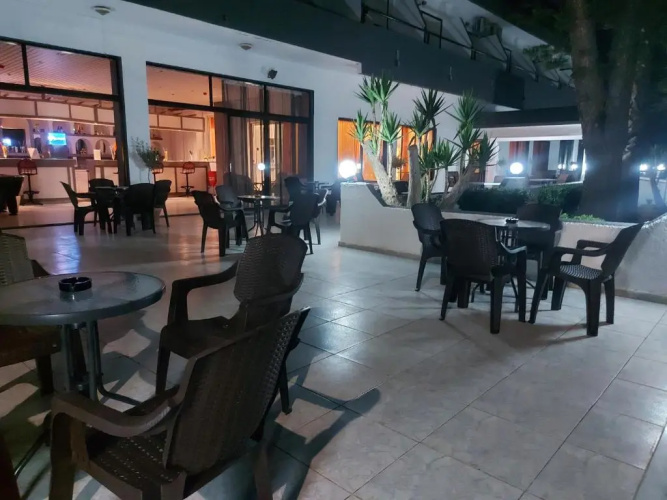 Villa Andrews Hotel