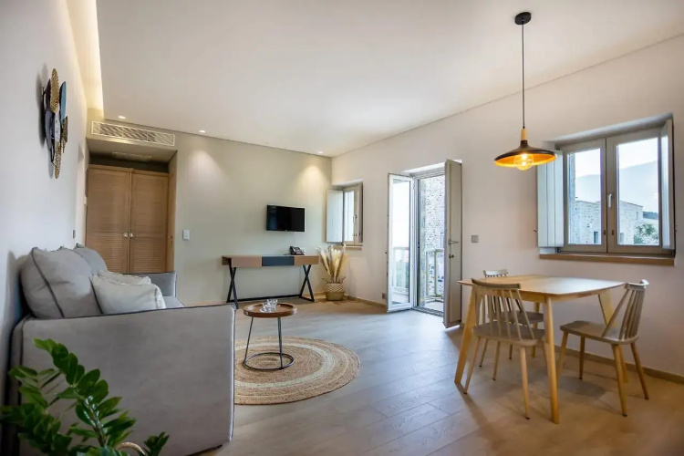 Armantanis Luxury Suites
