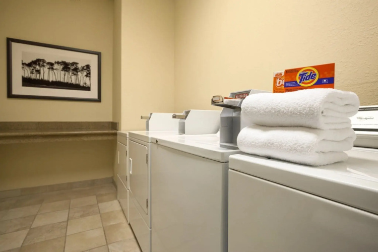University Hotel - Davis Area by IHG