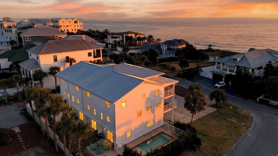 4 Bedrooms Cottage with balcony