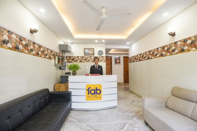 Fabhotel Small Town