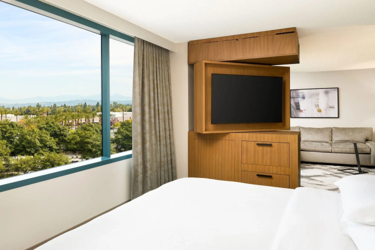Sheraton Cerritos Hotel