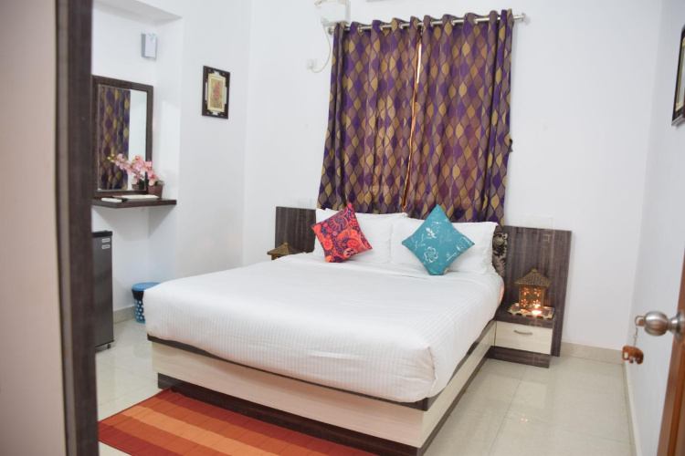 Hotel Sky Light Royal Stay