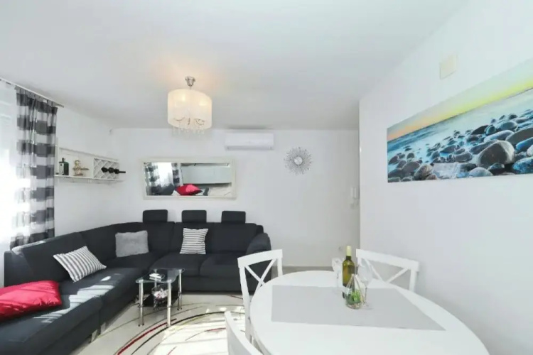 Apartment Donat