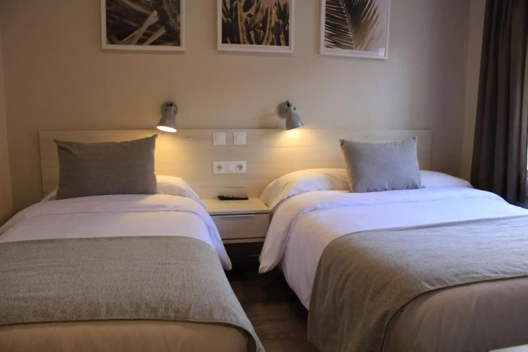 Hostal La Romànica