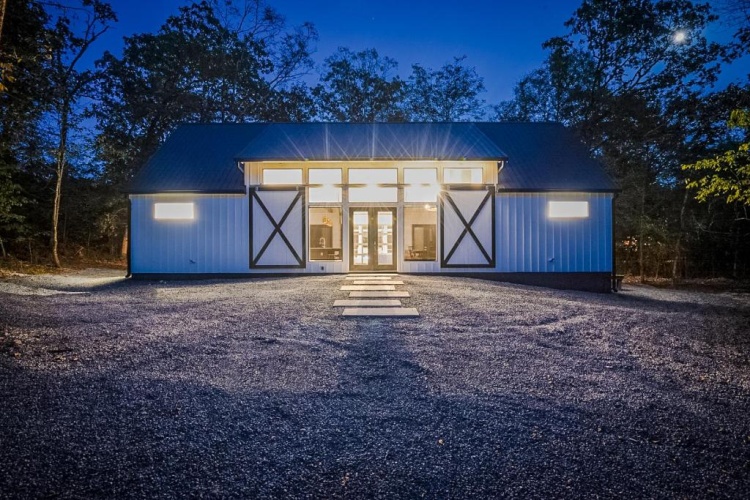 4 Bedrooms Cottage