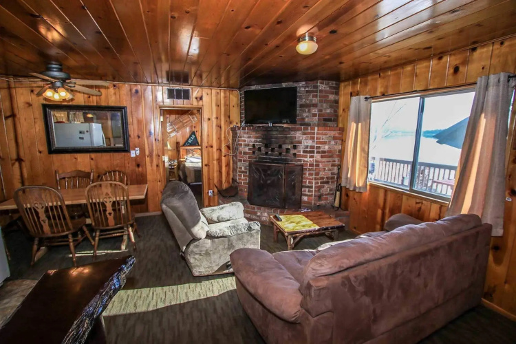 Shore Acres Lodge