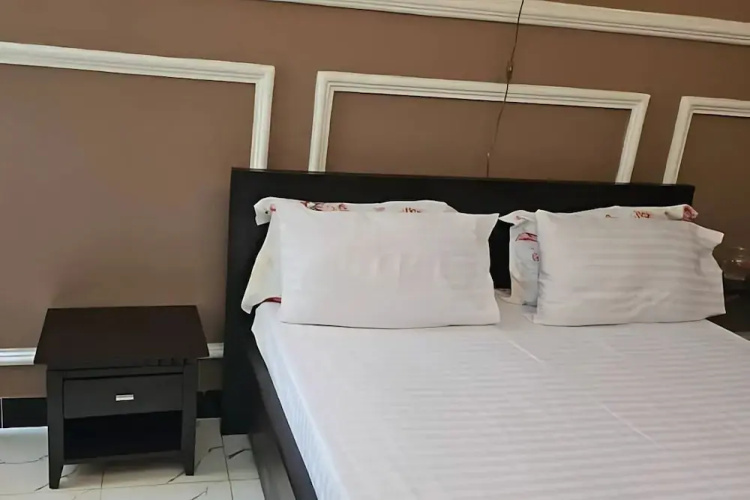 Maggie Rest House