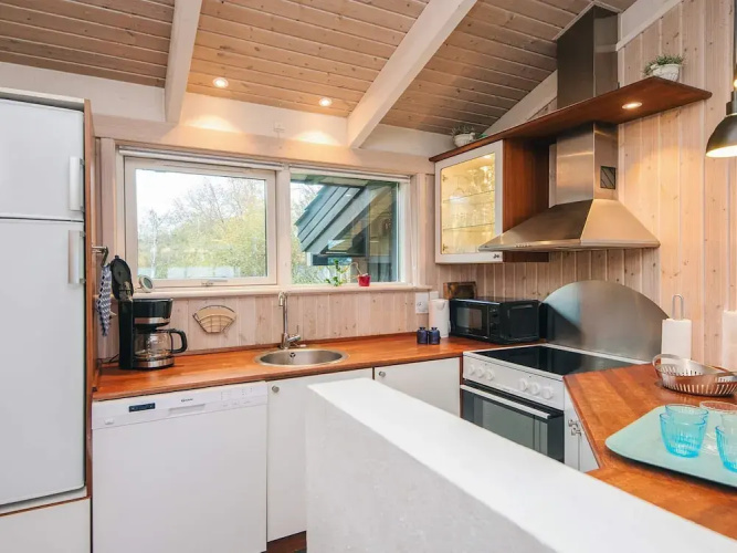 8 Person Holiday Home in Ebeltoft-by Traum