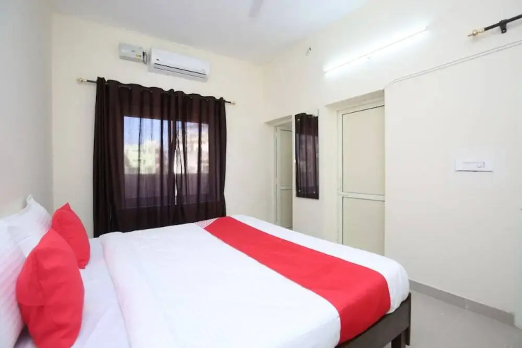 Jb Lodge By OYO Rooms