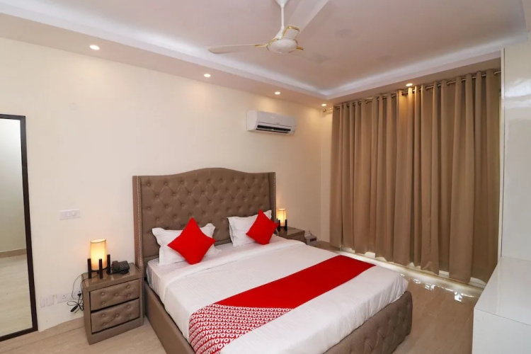 OYO 29435 Park Inn