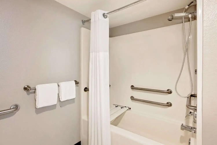 Days Inn & Suites by Wyndham Arcata