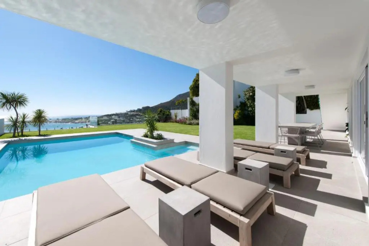 Sandpiper House