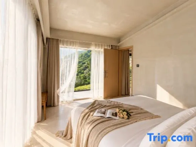 2 Bedrooms Suite