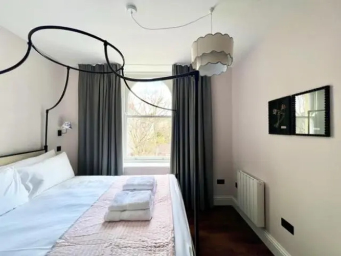 Redland Suites - Apartment 6