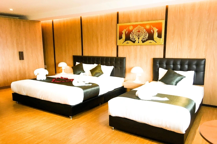 Standard Triple room
