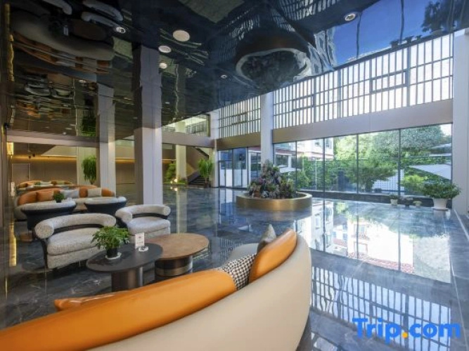 Welcome Building Hotel