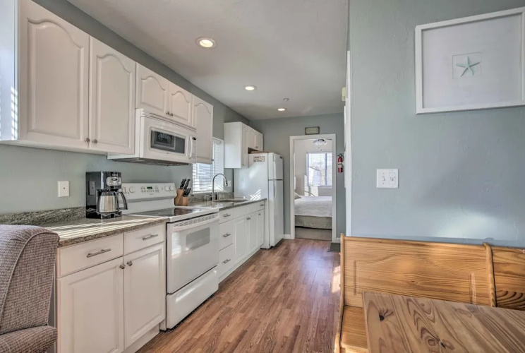 York Beachfront Condo - Steps to Long Sands!