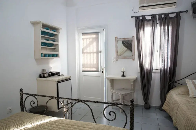 Irini Pension