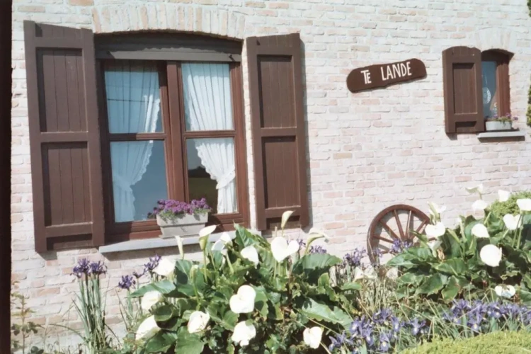 4 Bedrooms Cottage