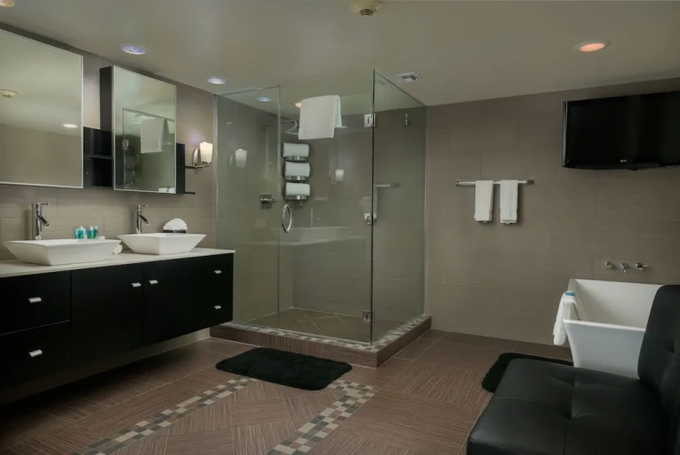 1 Bedroom Suite