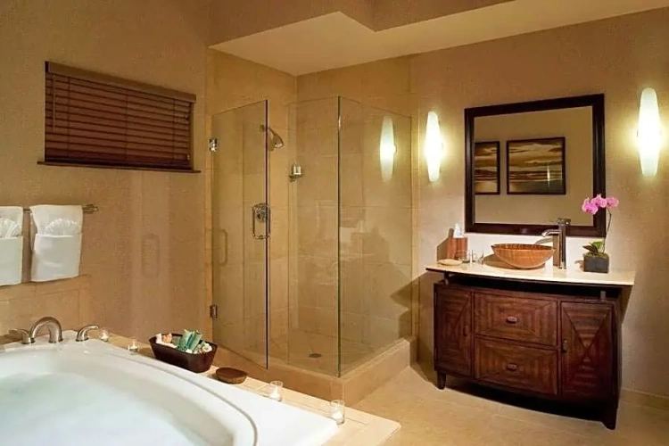 Presidential Accessible Suite with pool view