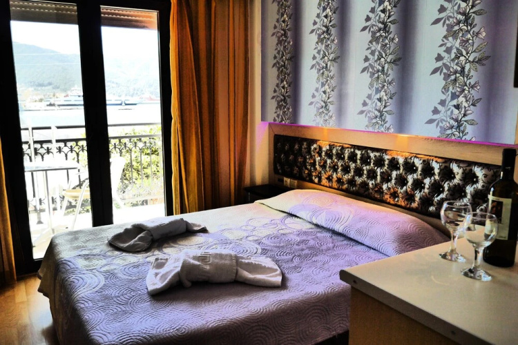 Captain's Beach Boutique Apartments
