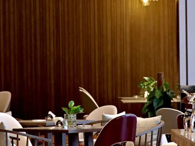 Feicui Zhouyu Hotel