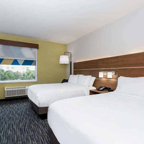 Holiday Inn Express & Suites Miramar