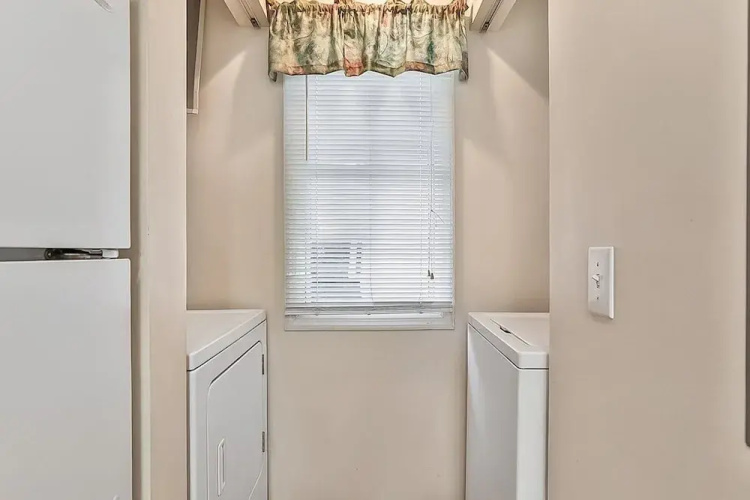 River Oaks 33f 2 Bedroom Condo