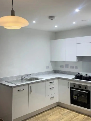 1 Bed Flat- Direct Links to Central London
