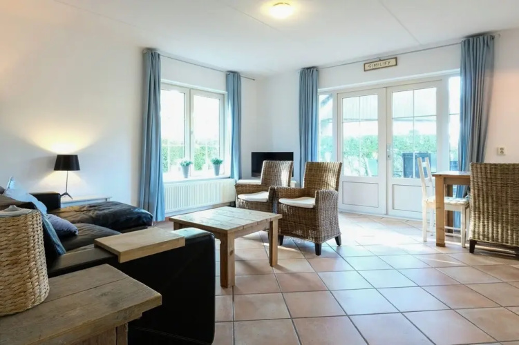 Charming Villa With Terrace Near Forest