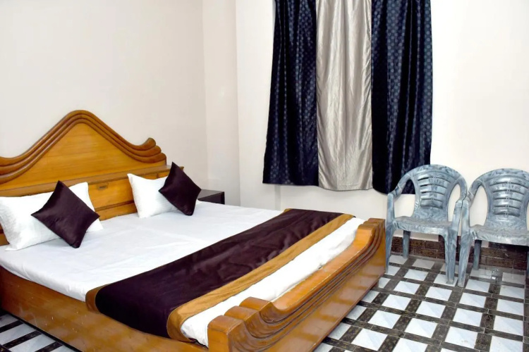 Hotel Aalishan Garden