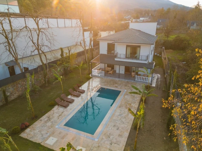 Deluxe Villa