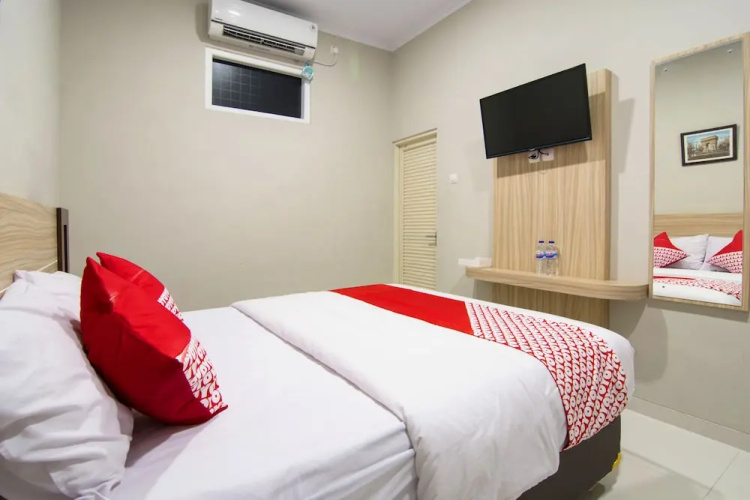 Stay At H by OYO Rooms