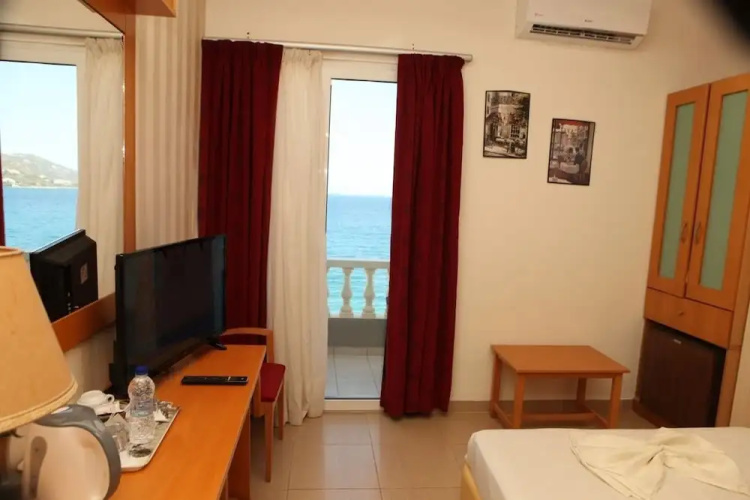 Mantas Seaside Boutique Hotel