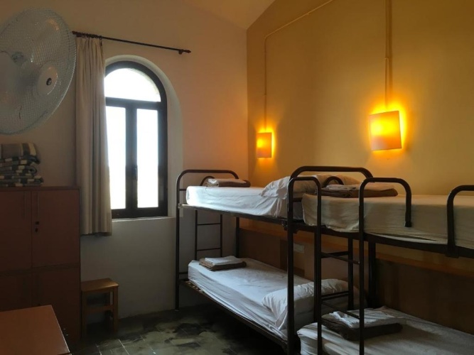 Economy Quadruple room