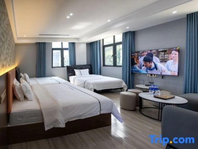 Grand room